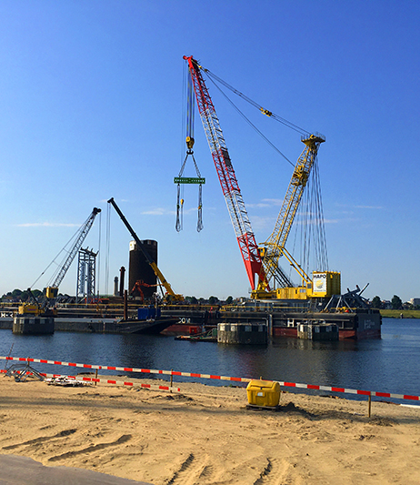 Removal of 5 caissons at Ijmuiden.
