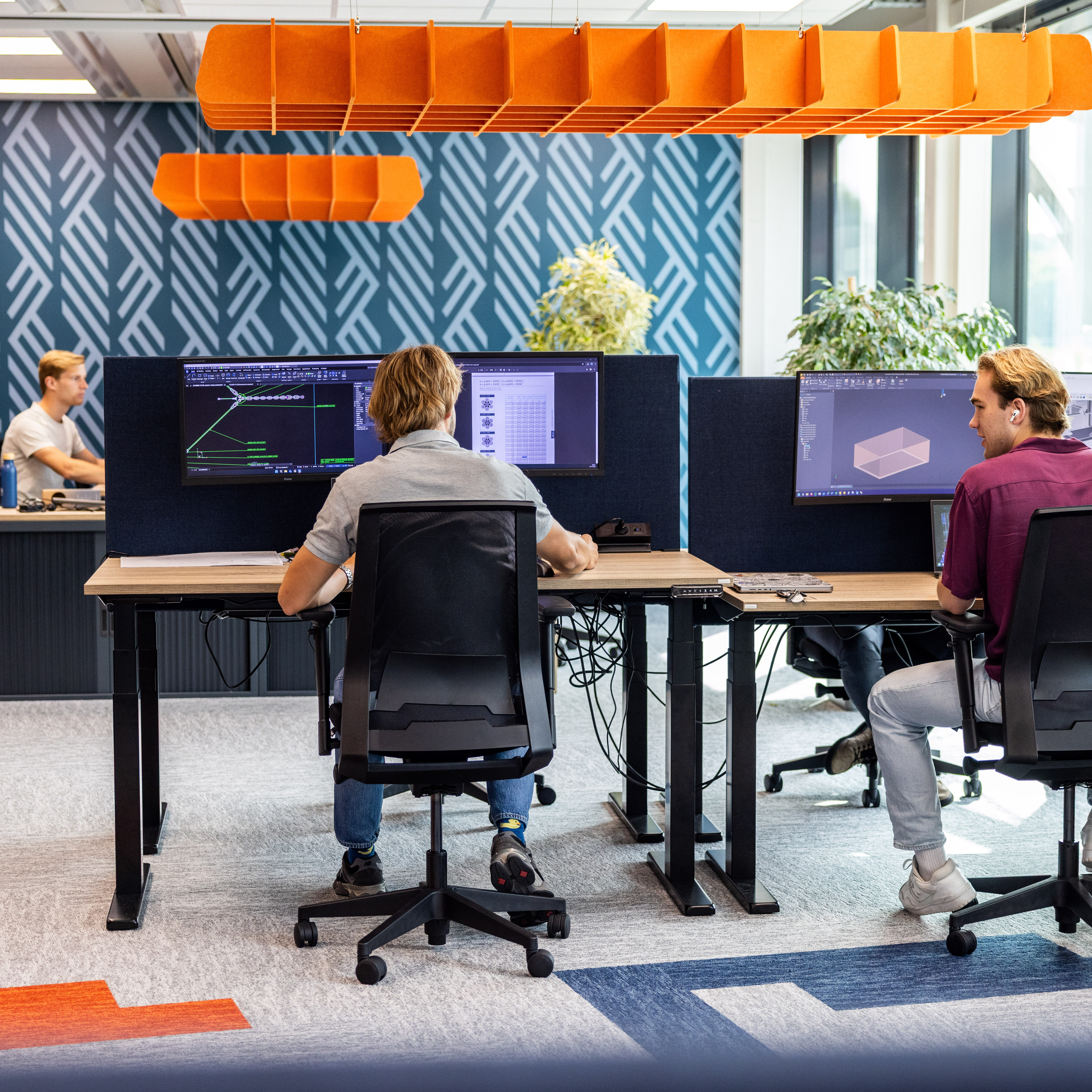 Mensen van Saltwater Engineering aan het werk